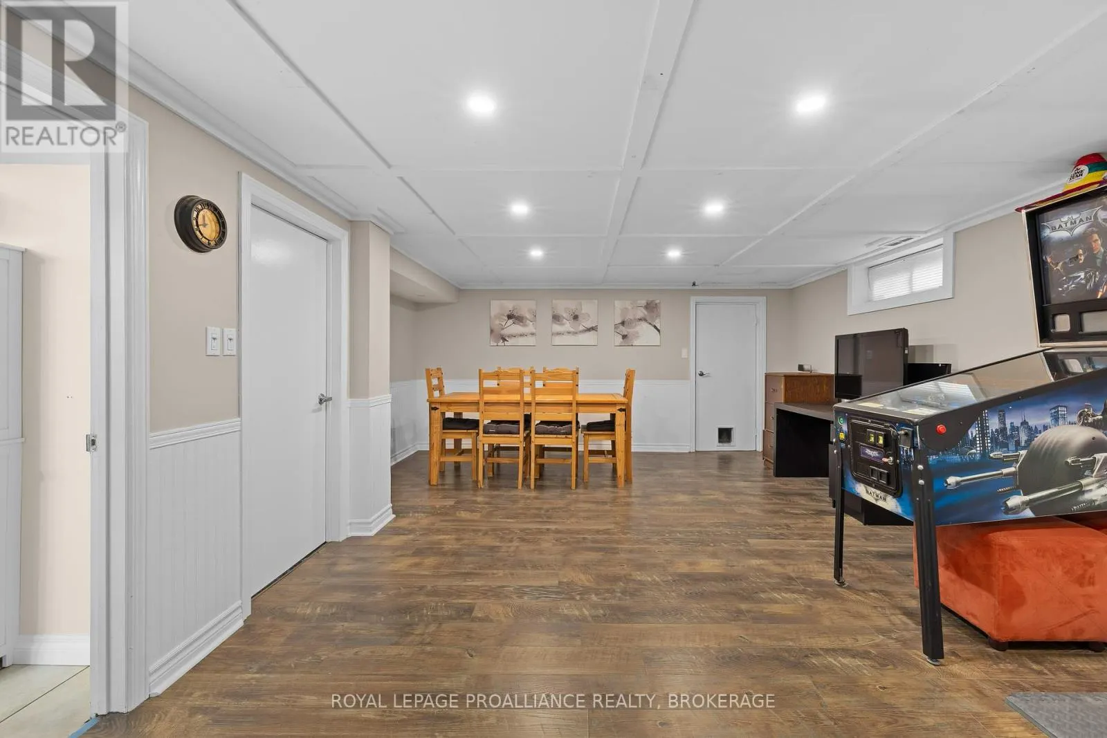 145 BRIDGE STREET W