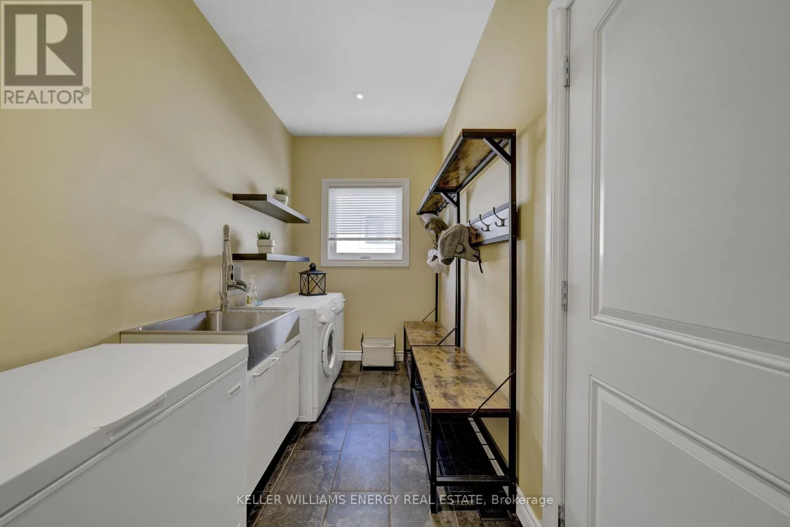 4 PRINYERS DRIVE