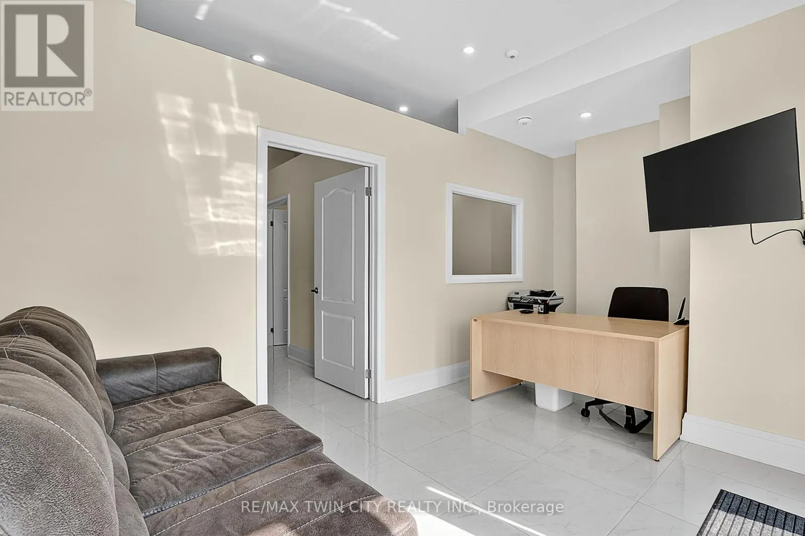 109 - 124 SEABROOK DRIVE