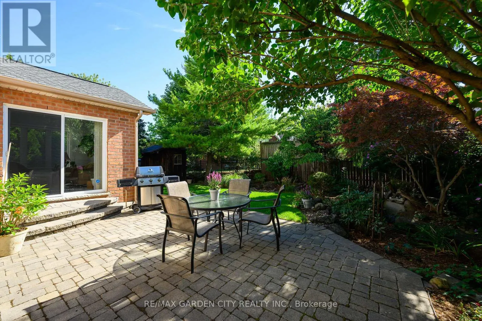 19 GOLF WOODS DRIVE