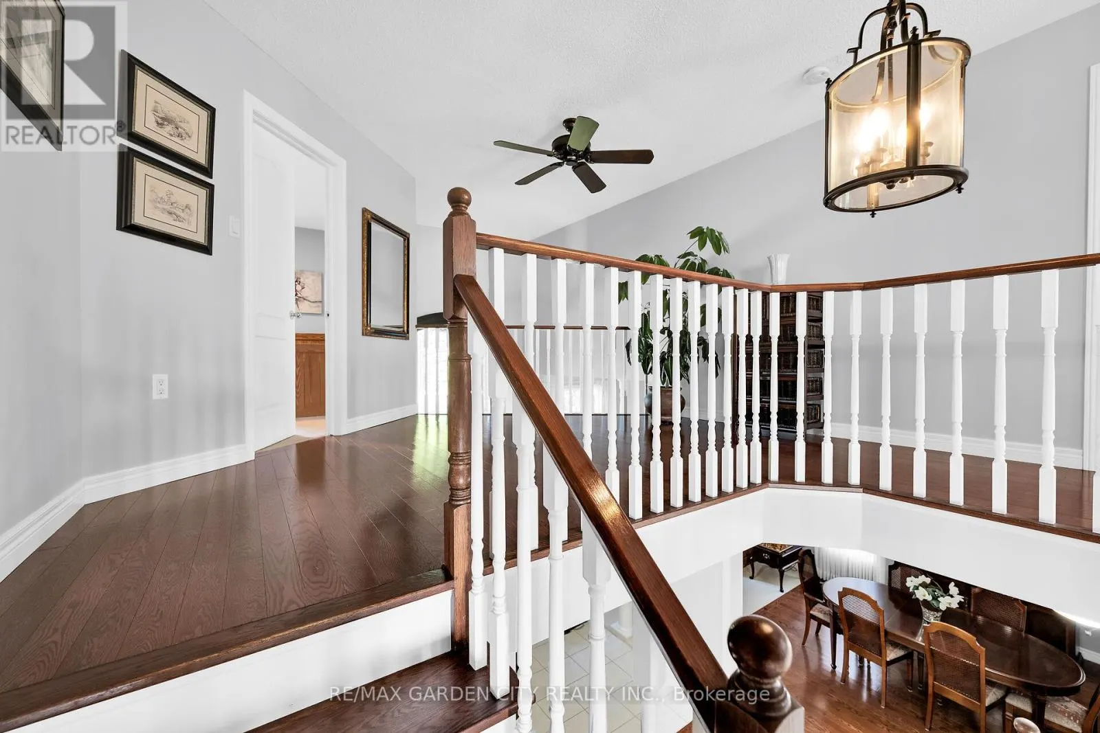 19 GOLF WOODS DRIVE