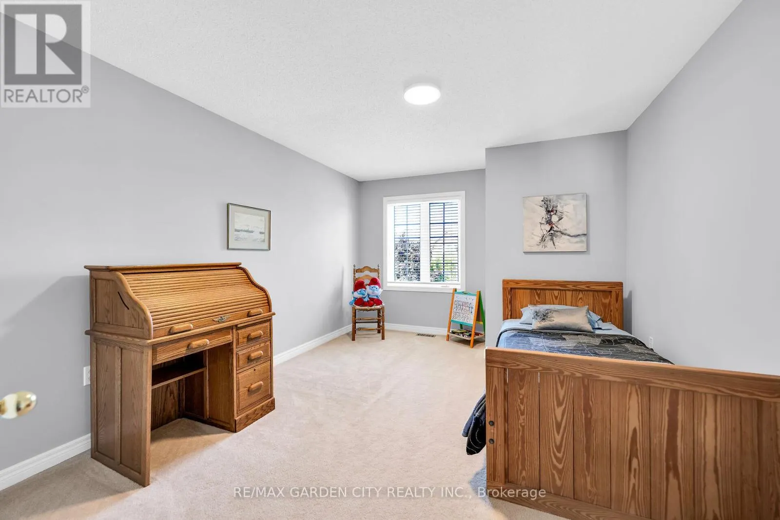 19 GOLF WOODS DRIVE