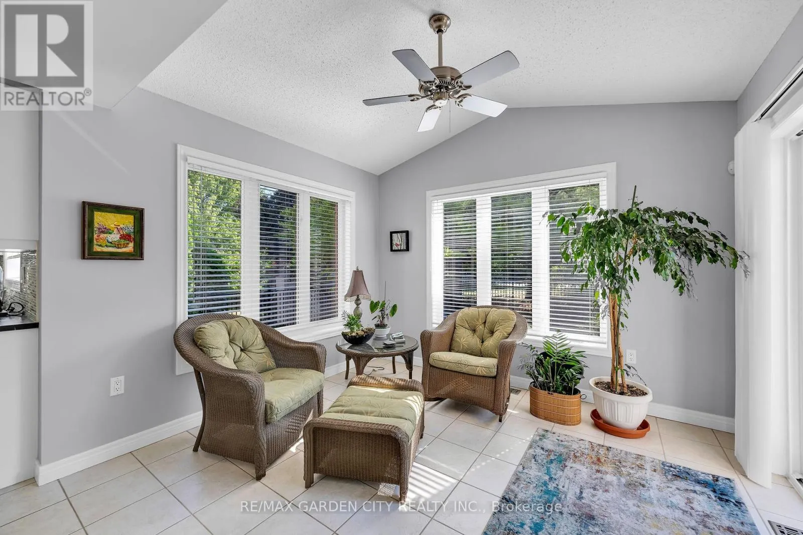 19 GOLF WOODS DRIVE