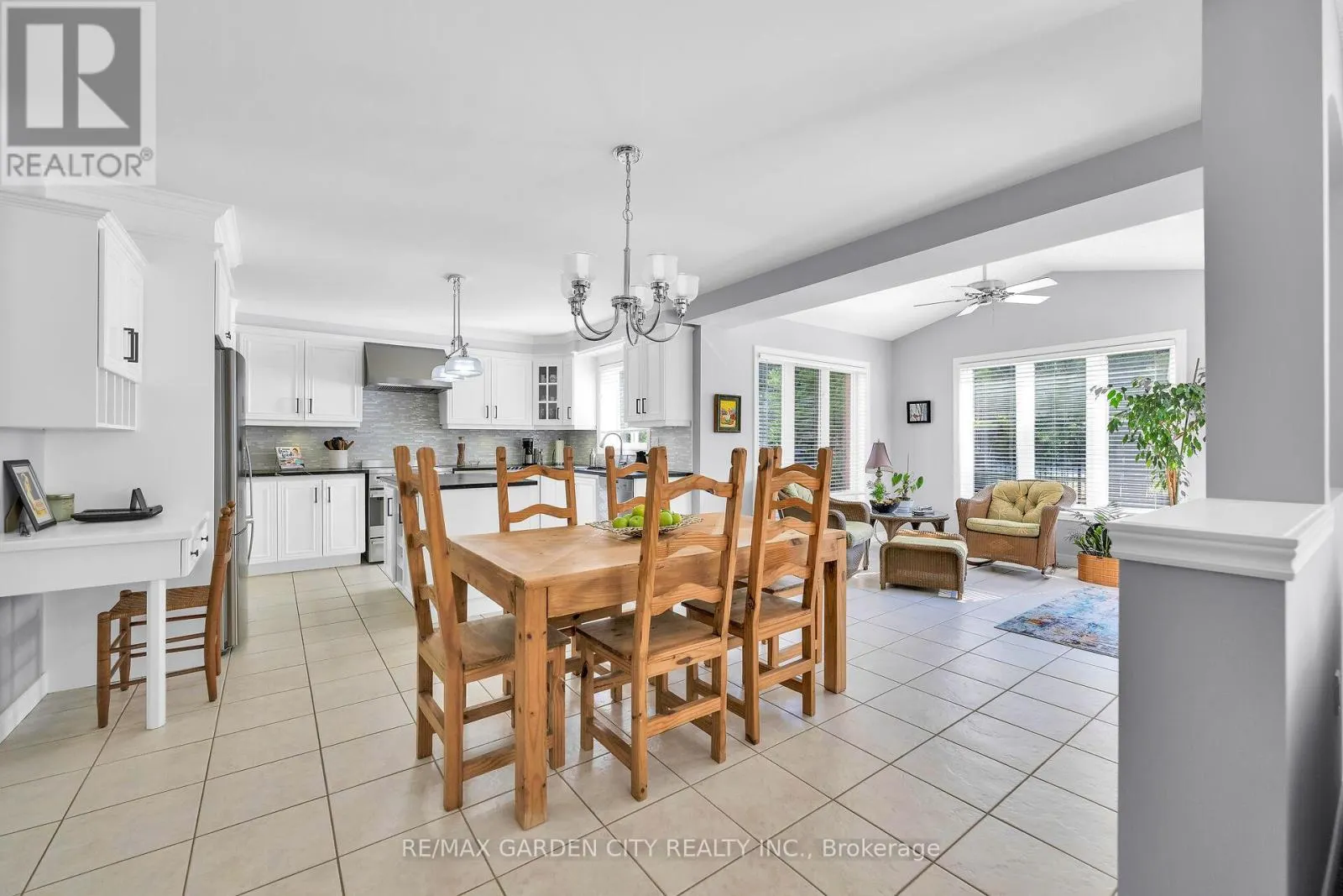 19 GOLF WOODS DRIVE