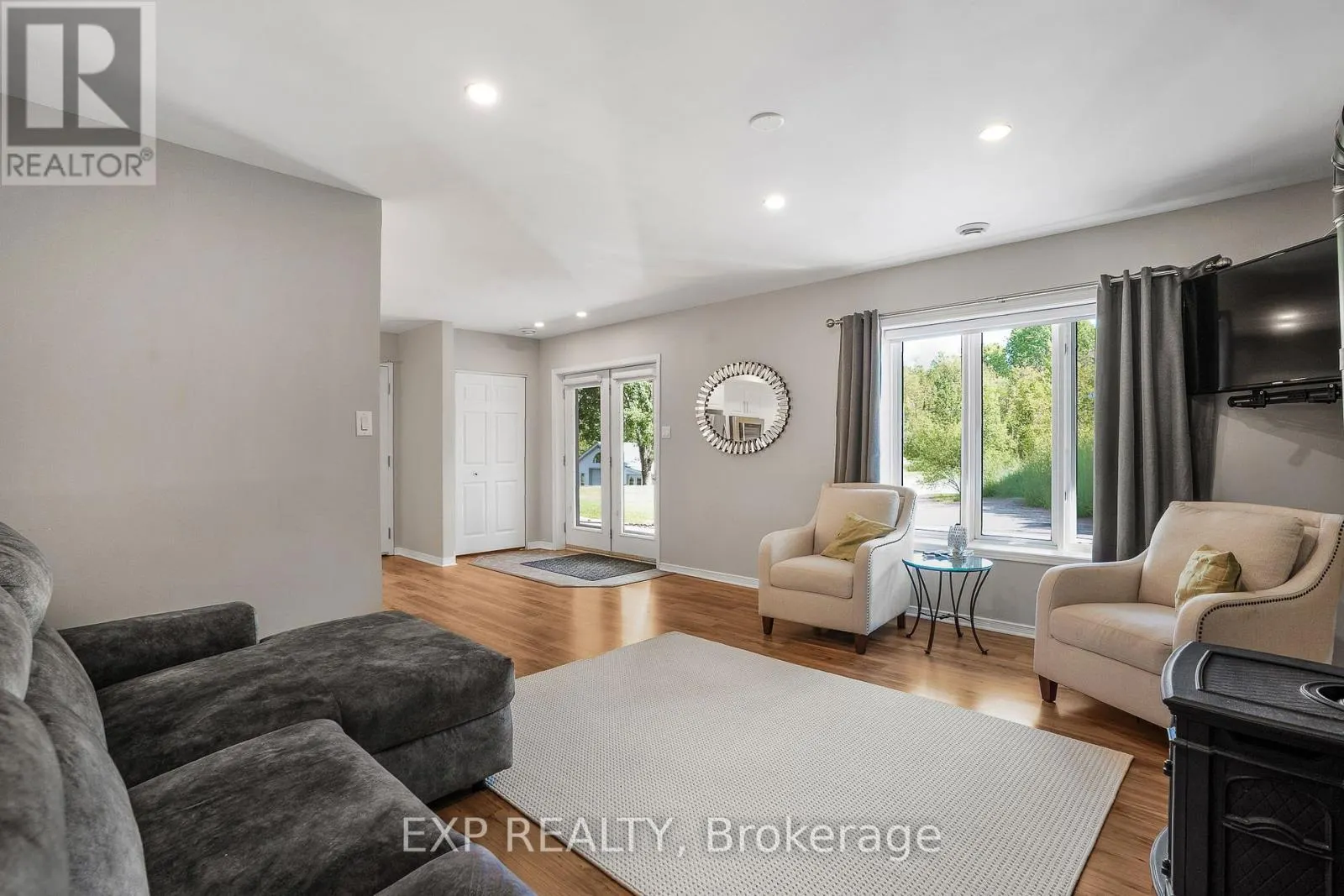 1533 BOUVIER ROAD