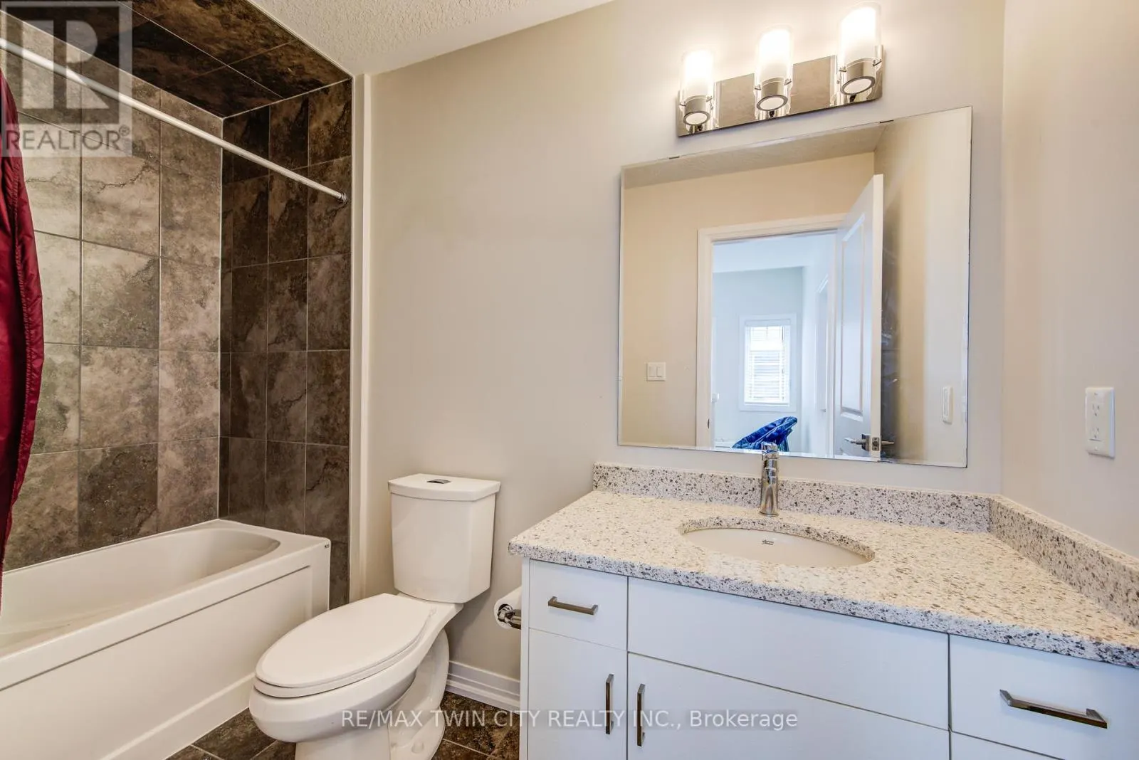 124 IAN ORMSTON DRIVE