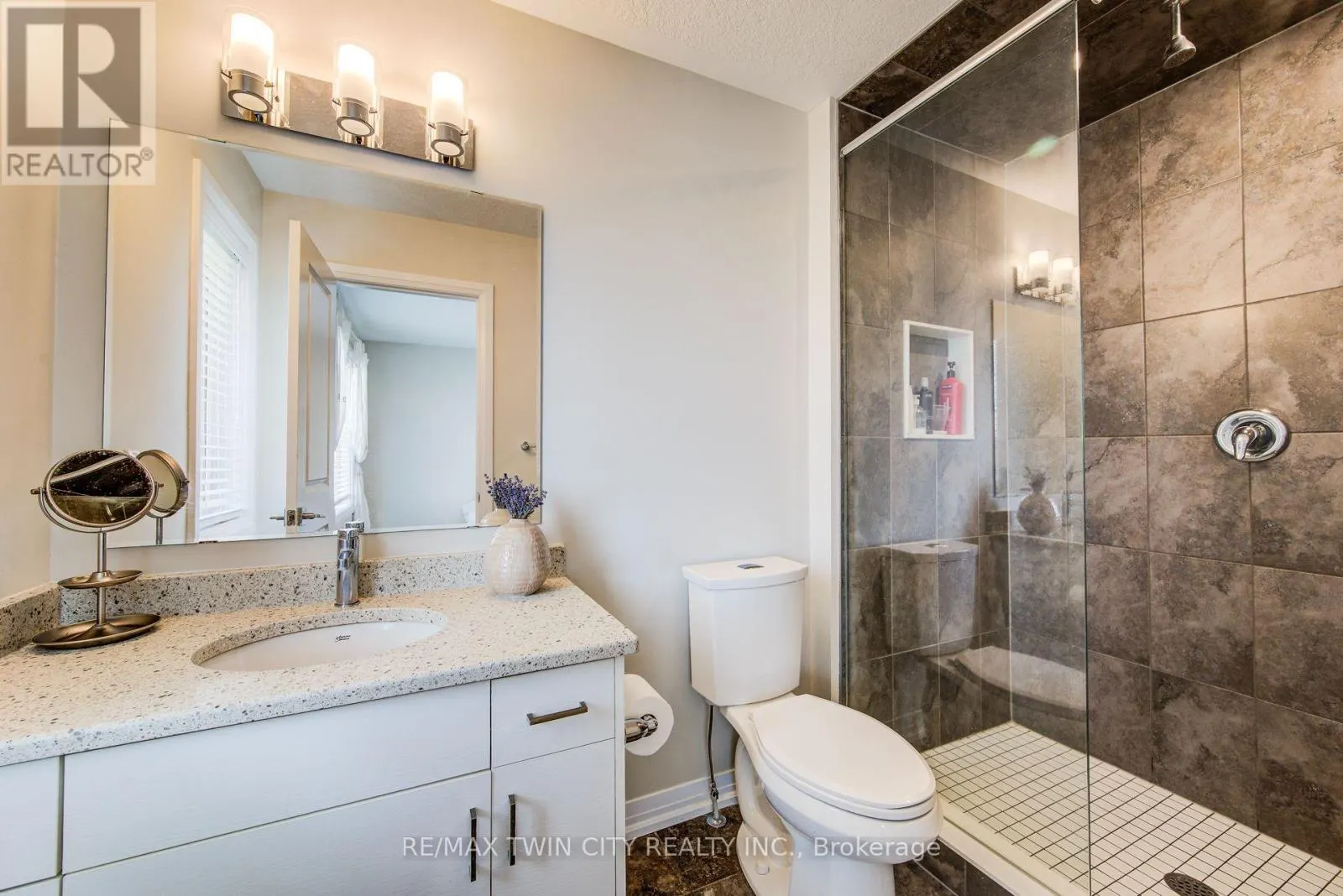 124 IAN ORMSTON DRIVE