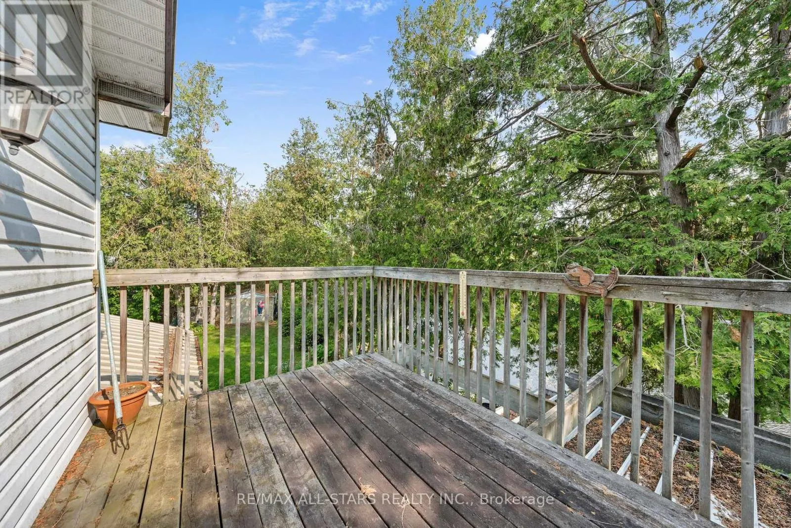 14 WYCHWOOD DRIVE E