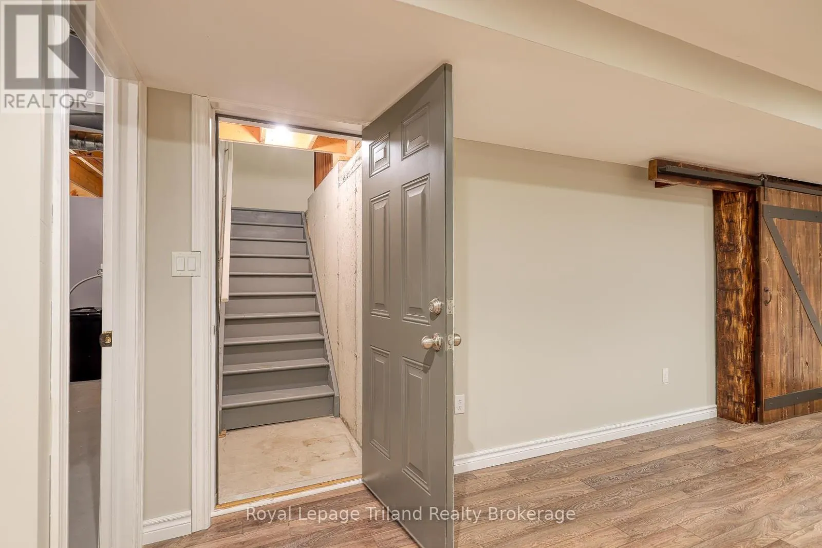 2 - 145 DELATRE STREET W, #2