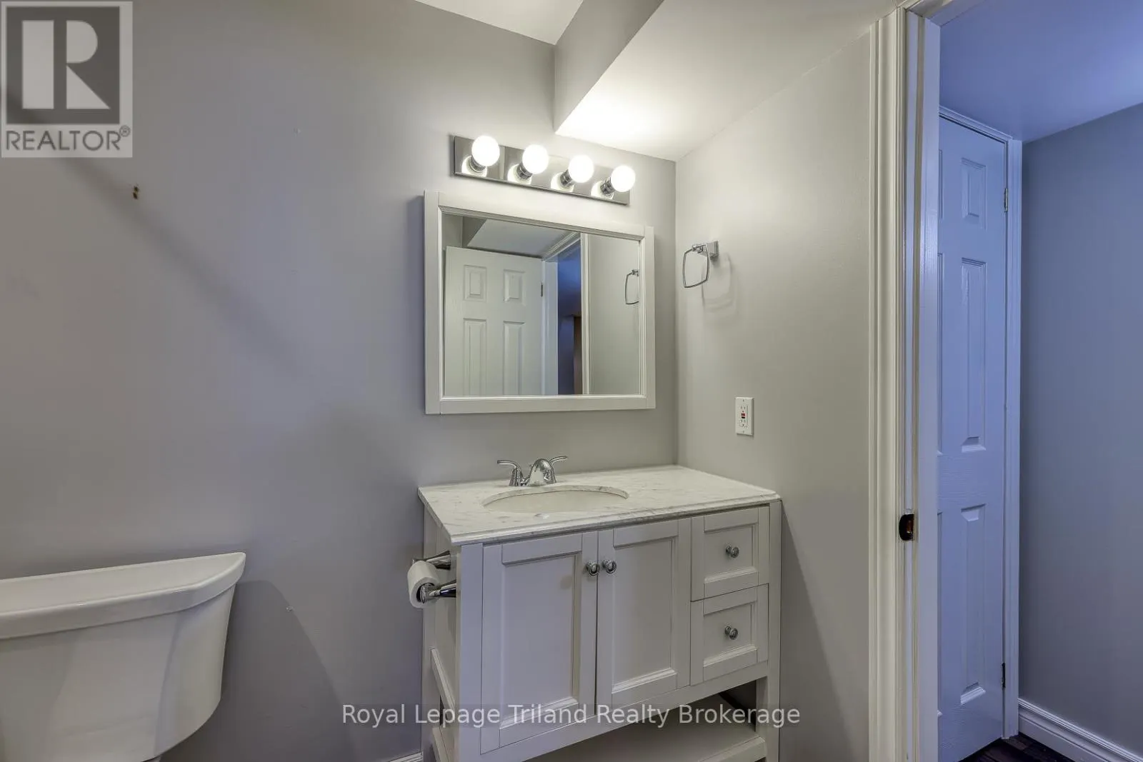 2 - 145 DELATRE STREET W, #2
