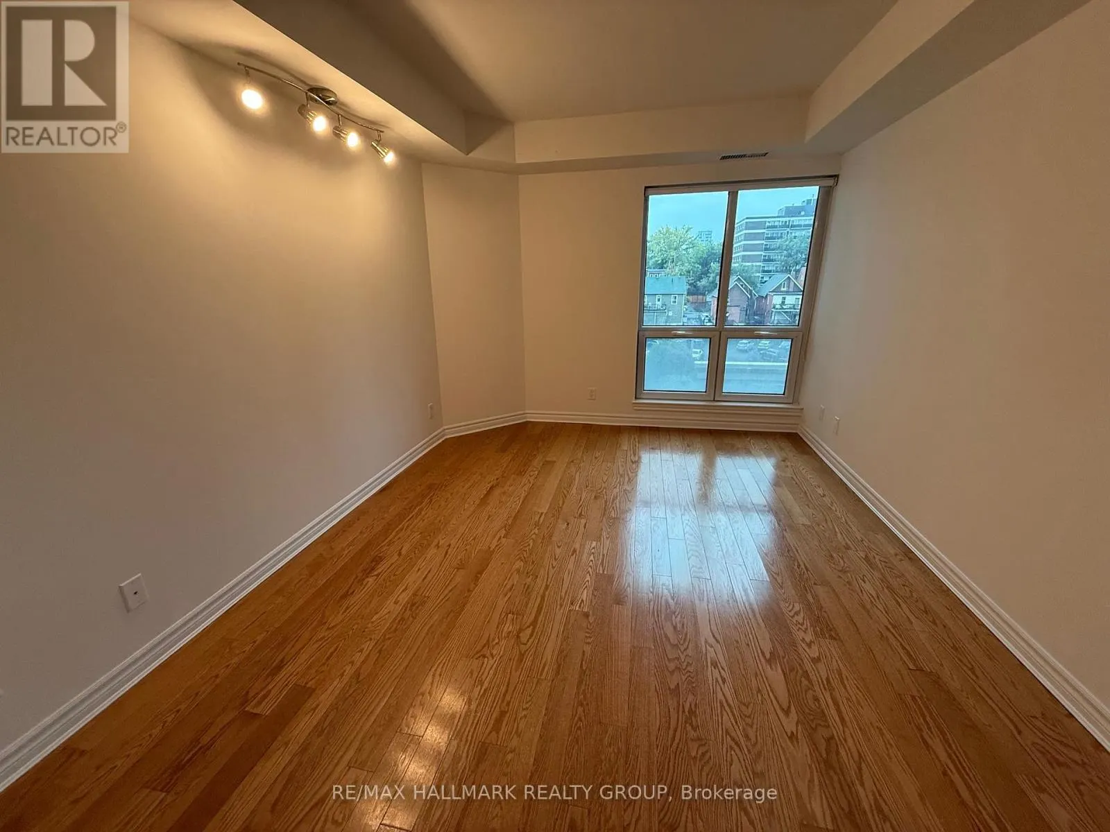 512 - 234 RIDEAU STREET