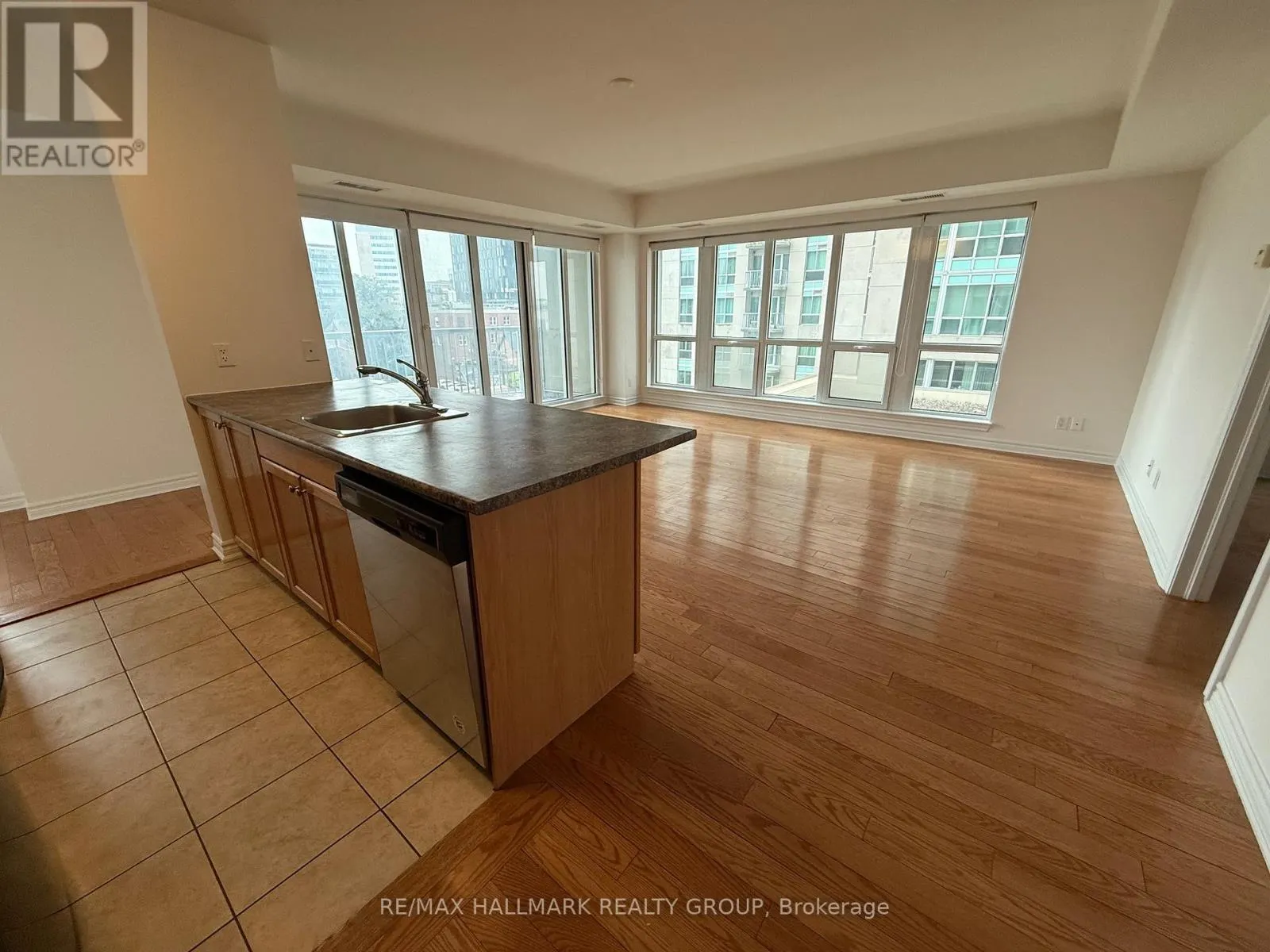 512 - 234 RIDEAU STREET