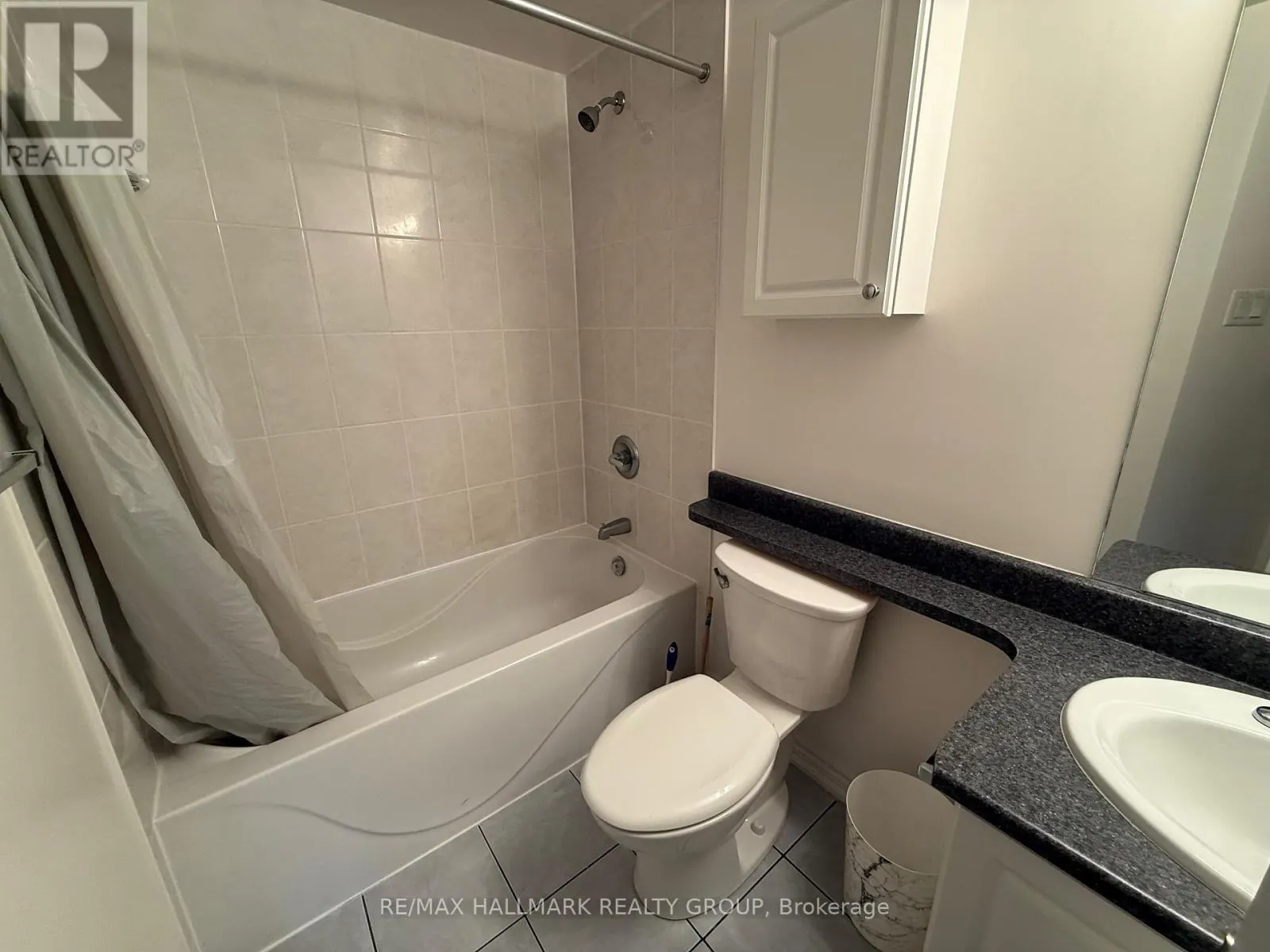 512 - 234 RIDEAU STREET