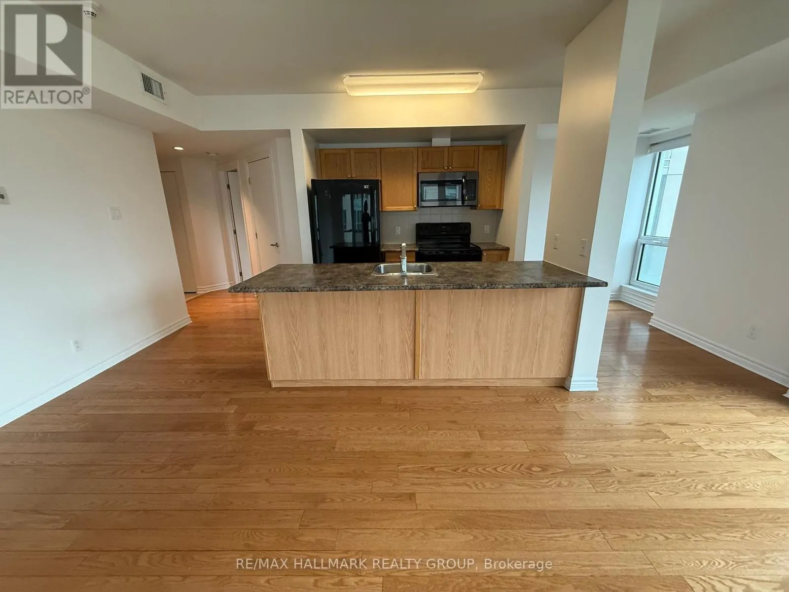 512 - 234 RIDEAU STREET