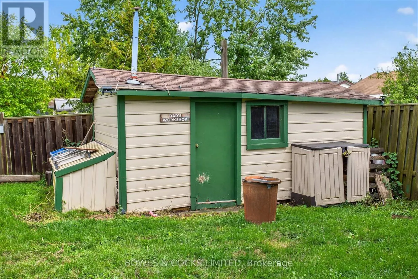 1349 TUDOR CRESCENT