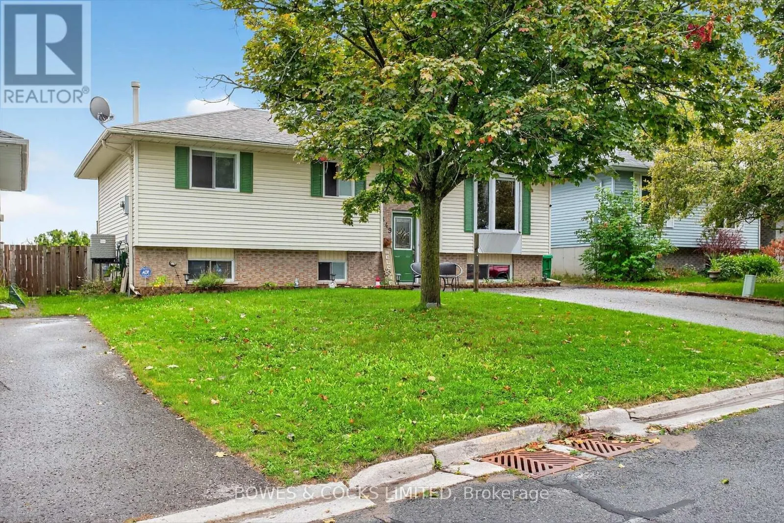 1349 TUDOR CRESCENT