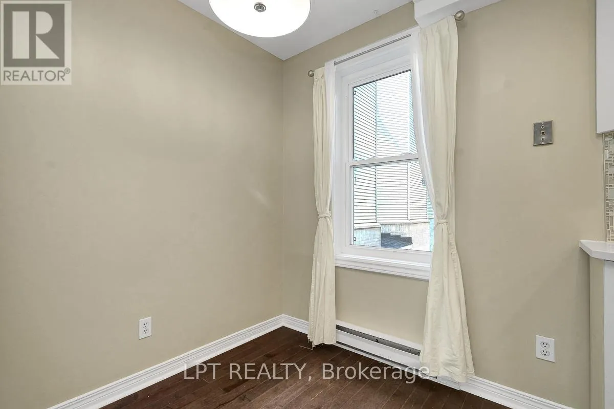 13 - 1121 BAVLIE AVENUE