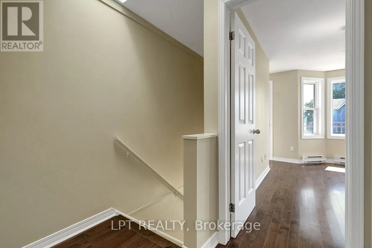 13 - 1121 BAVLIE AVENUE