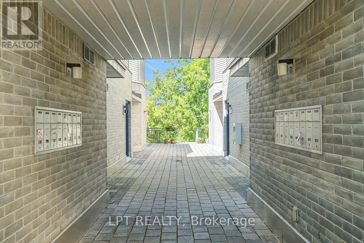 13 - 1121 BAVLIE AVENUE