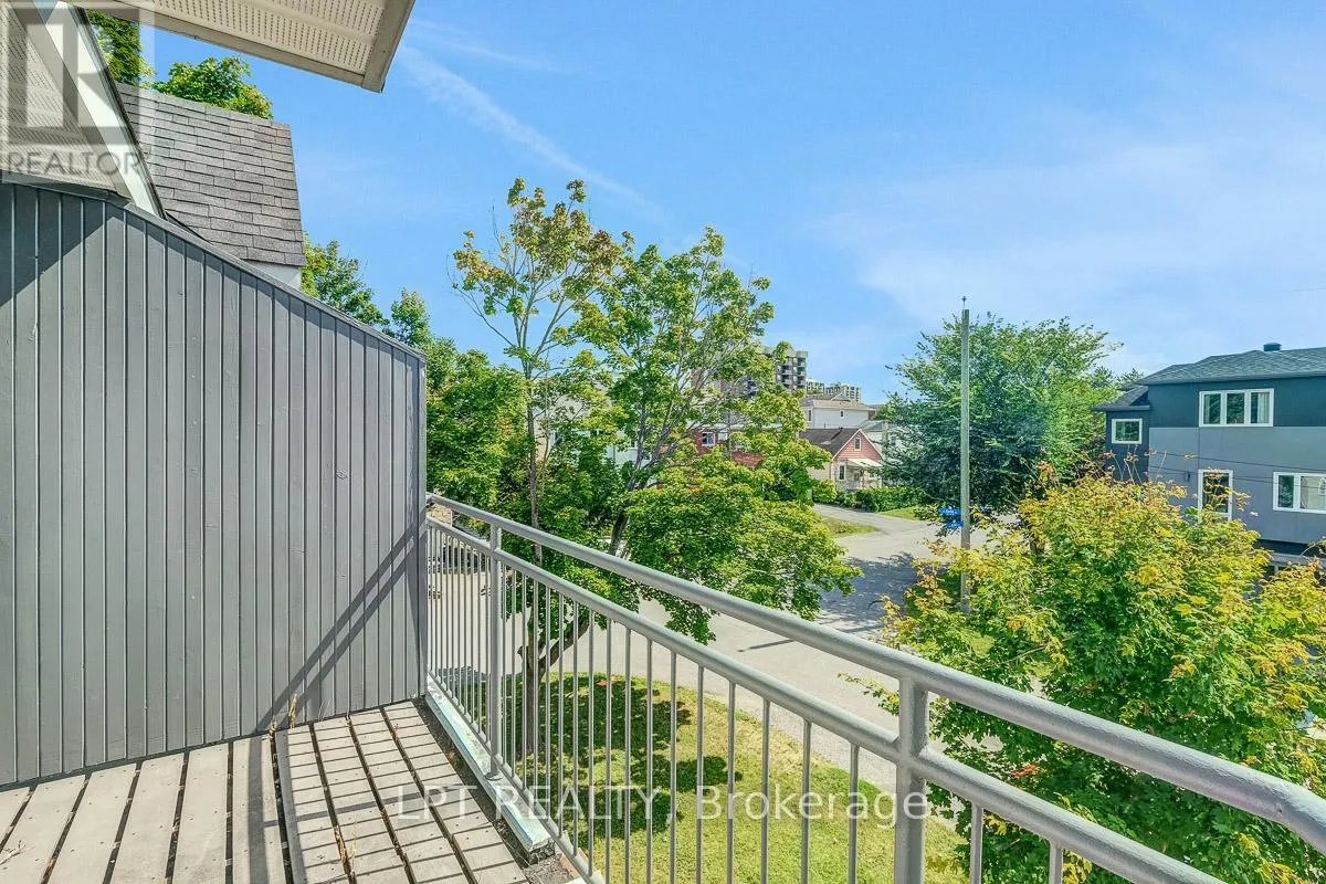 13 - 1121 BAVLIE AVENUE