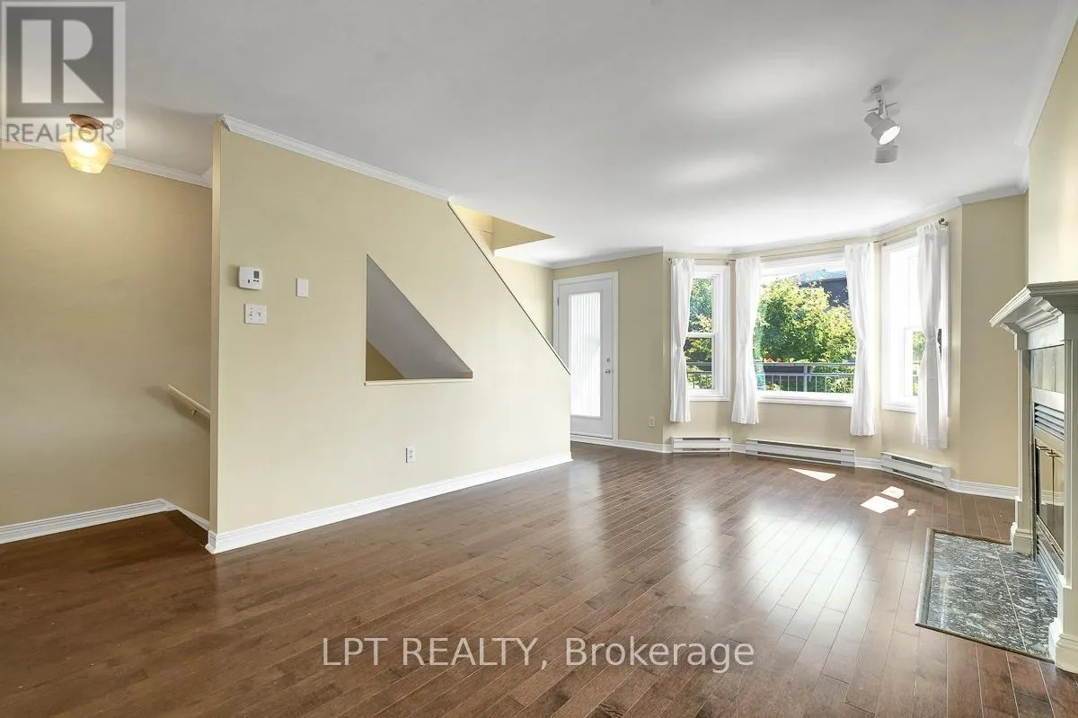 13 - 1121 BAVLIE AVENUE