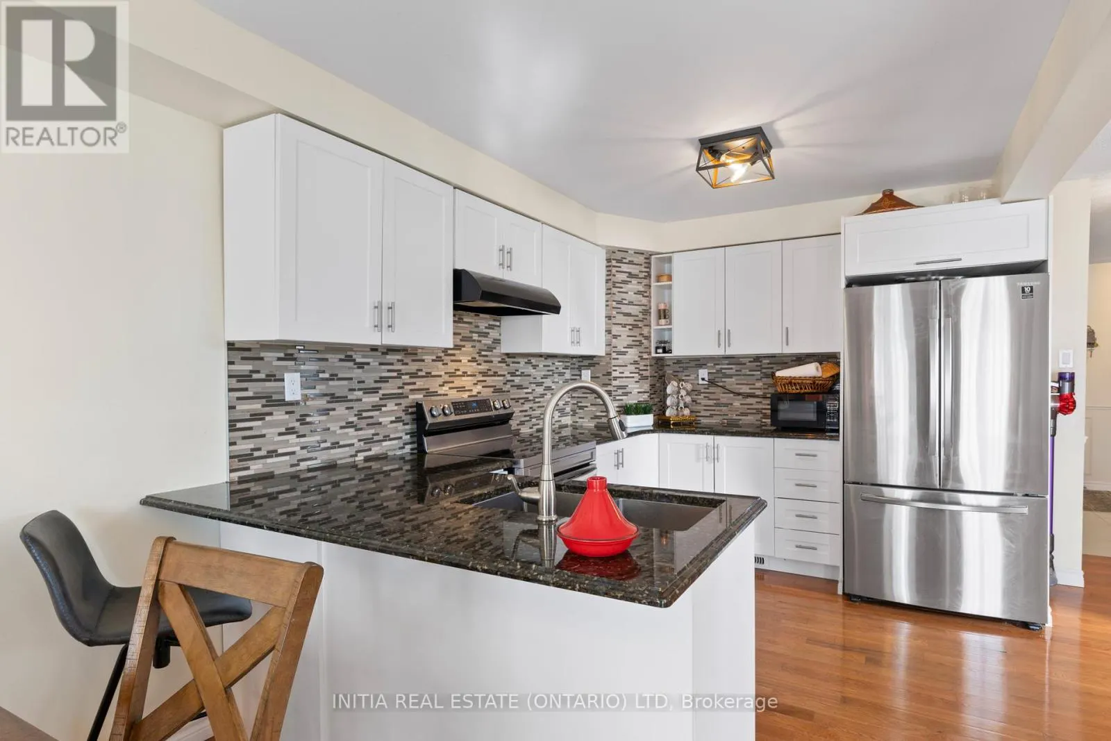 16 - 700 OSGOODE DRIVE, #16