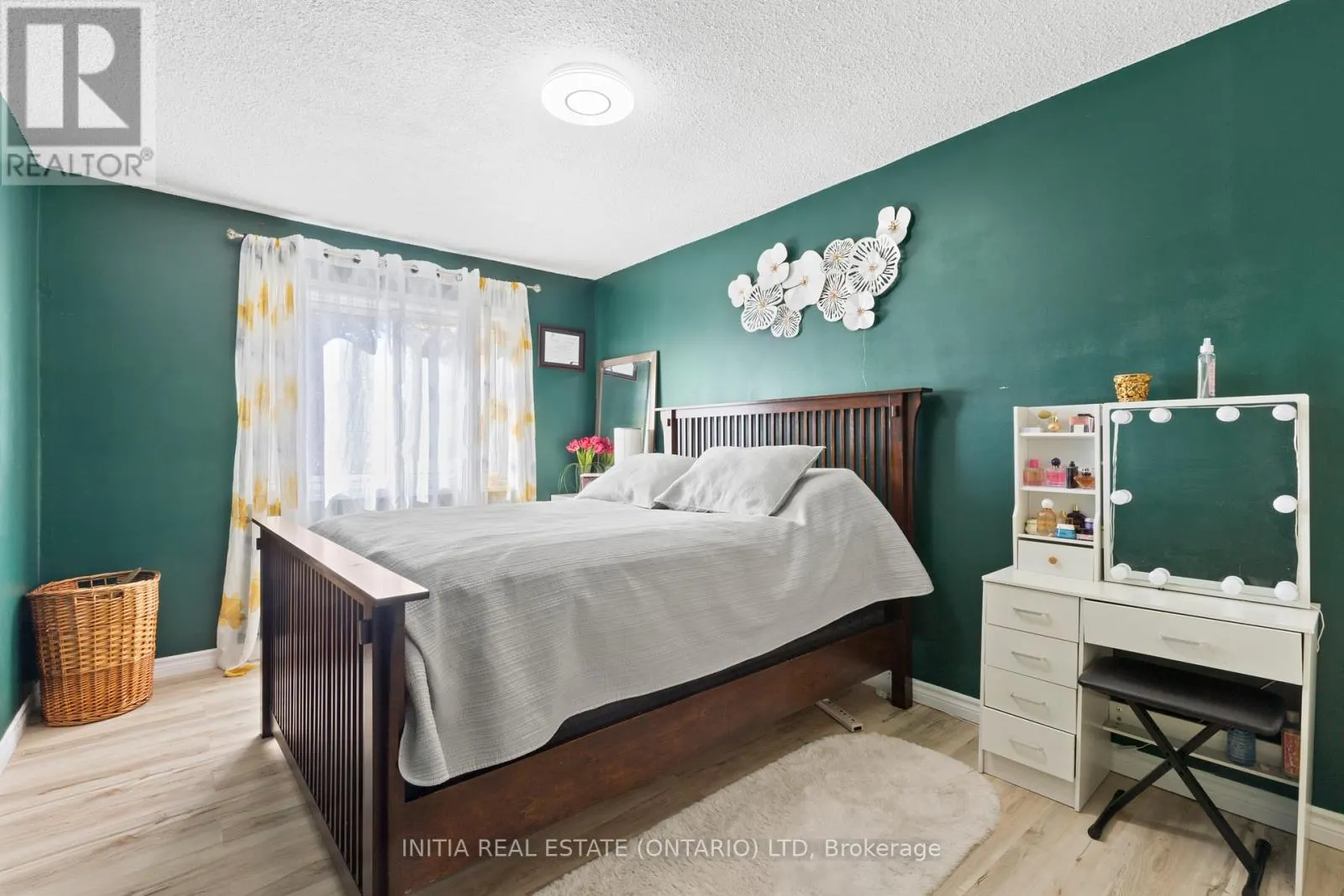 16 - 700 OSGOODE DRIVE, #16