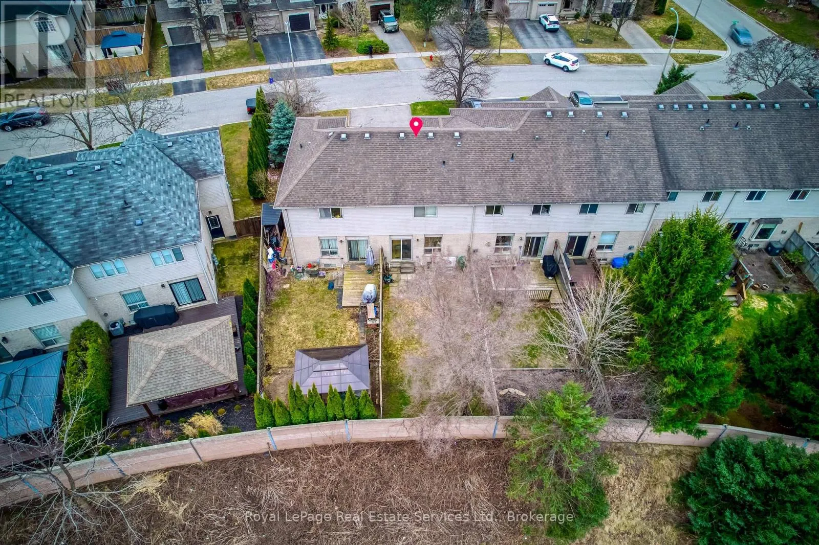 39 FOXBOROUGH DRIVE