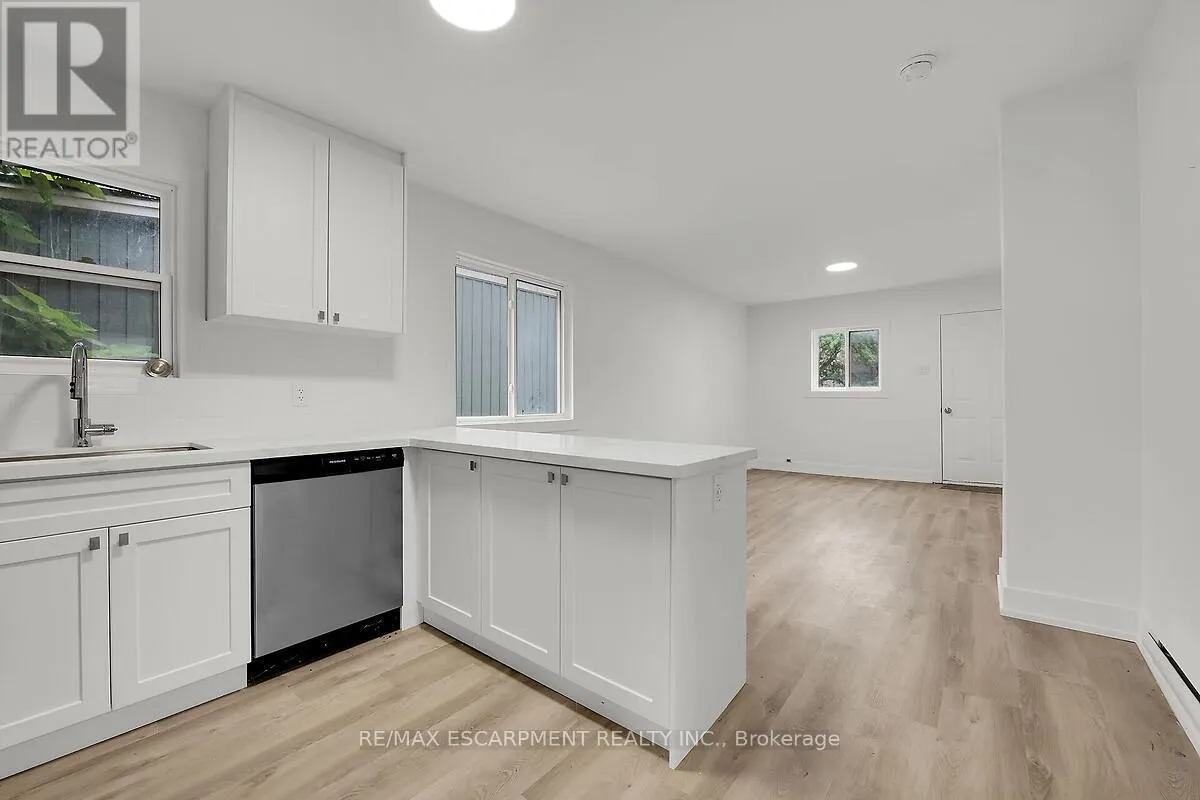 34 RYKERT STREET