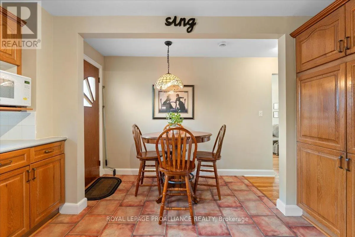 356 DUFFERIN AVENUE