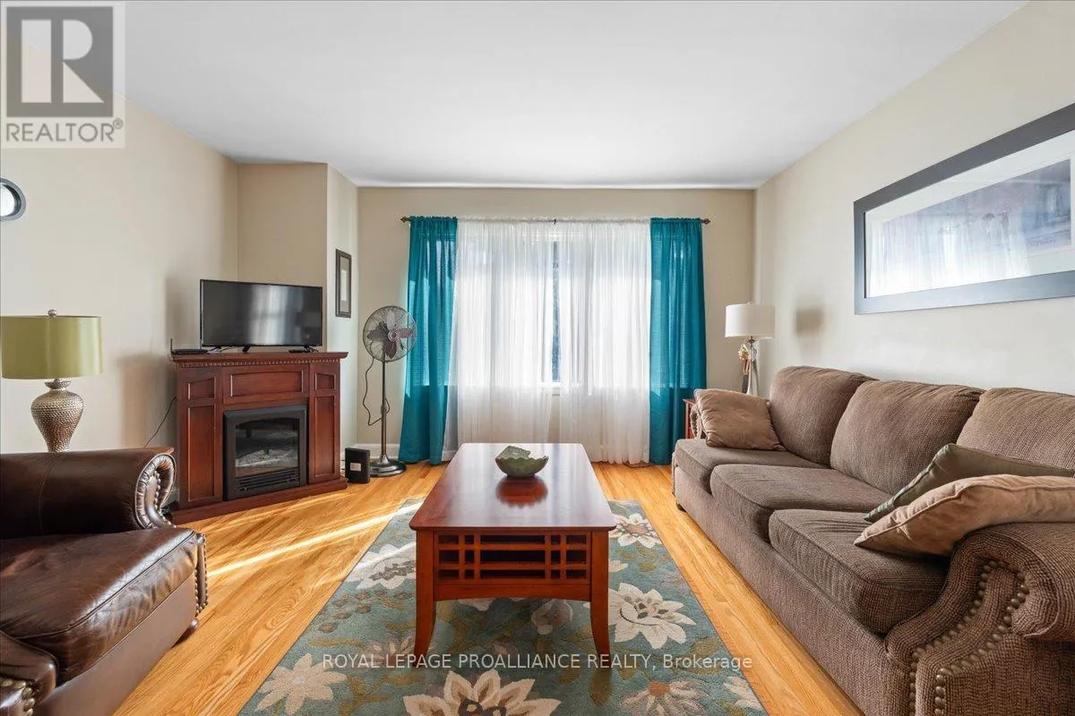 356 DUFFERIN AVENUE