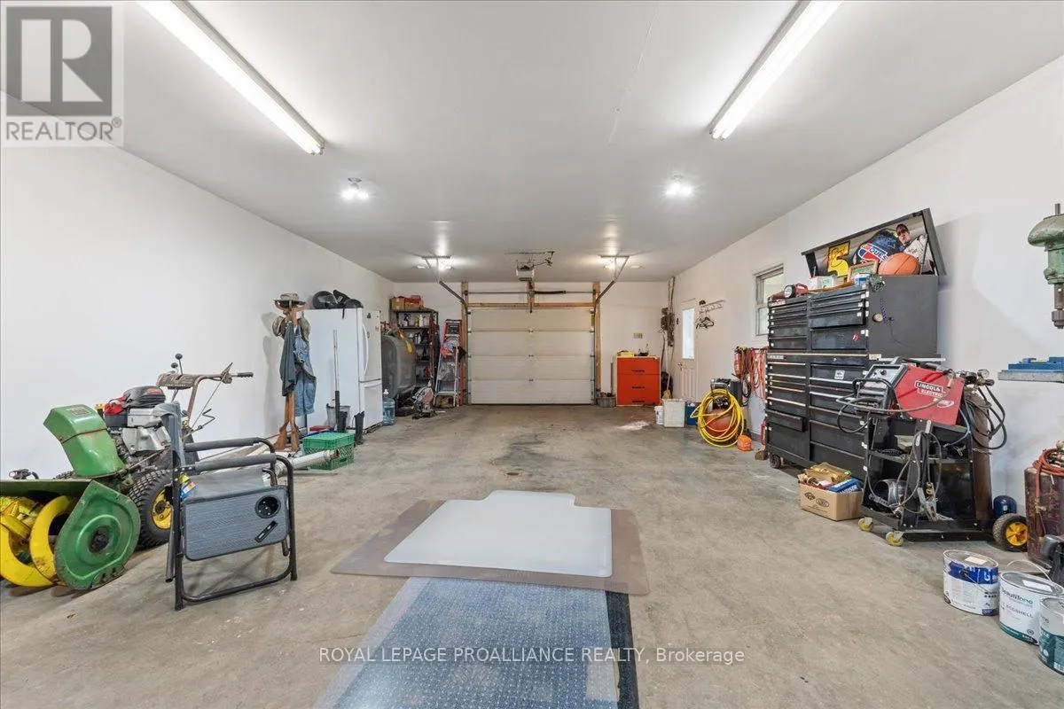 356 DUFFERIN AVENUE