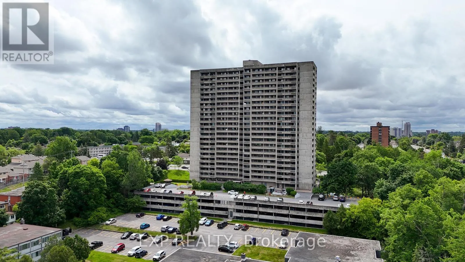 101 - 415 GREENVIEW AVENUE