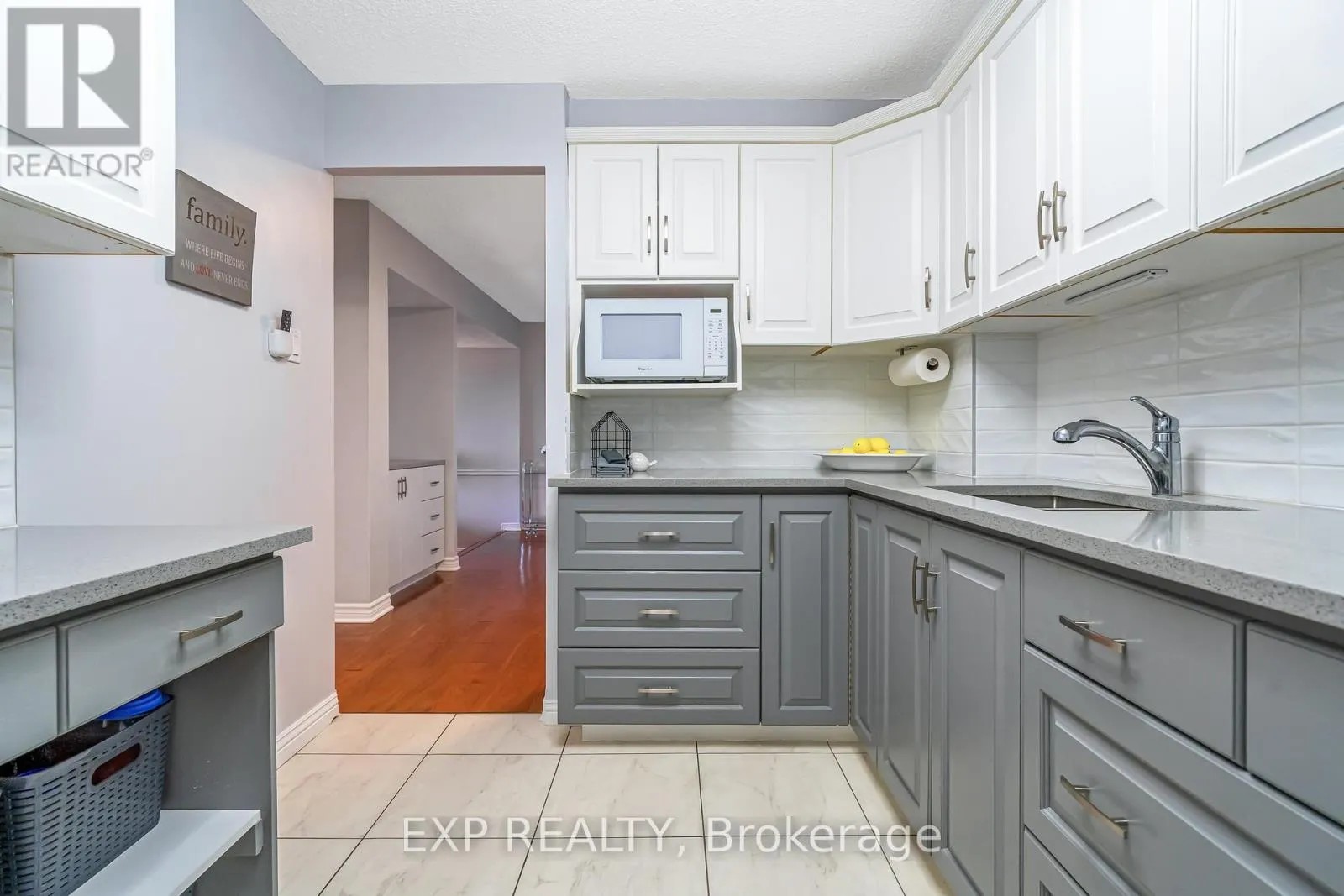 101 - 415 GREENVIEW AVENUE
