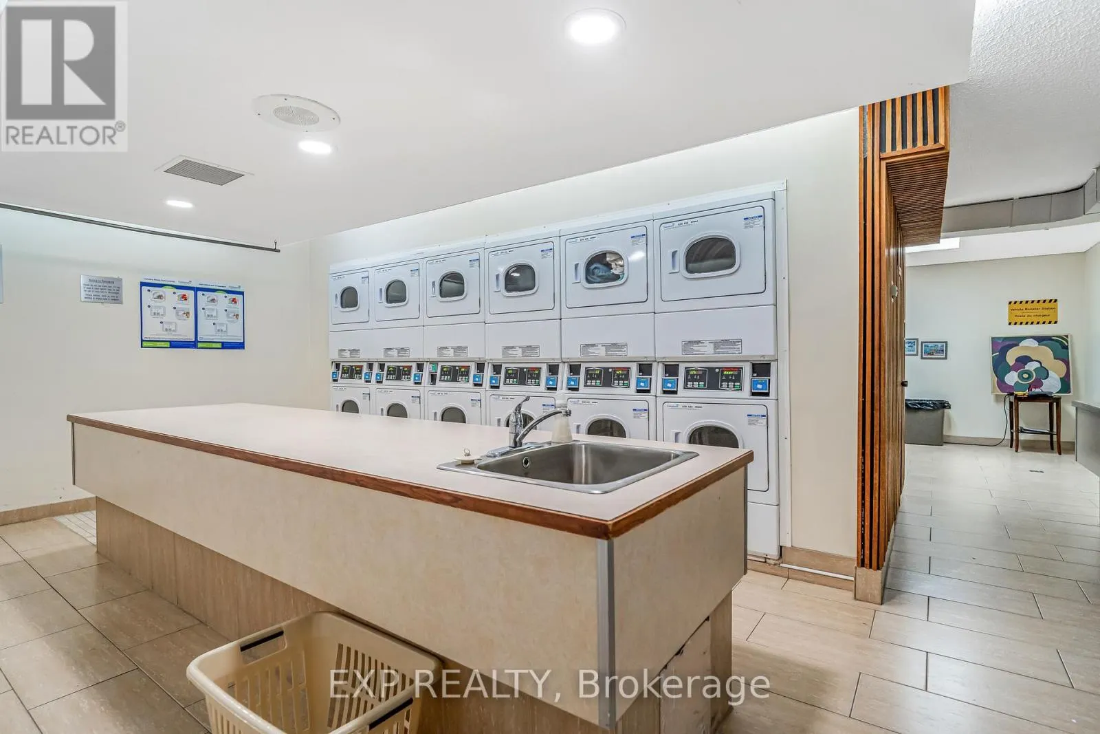 101 - 415 GREENVIEW AVENUE