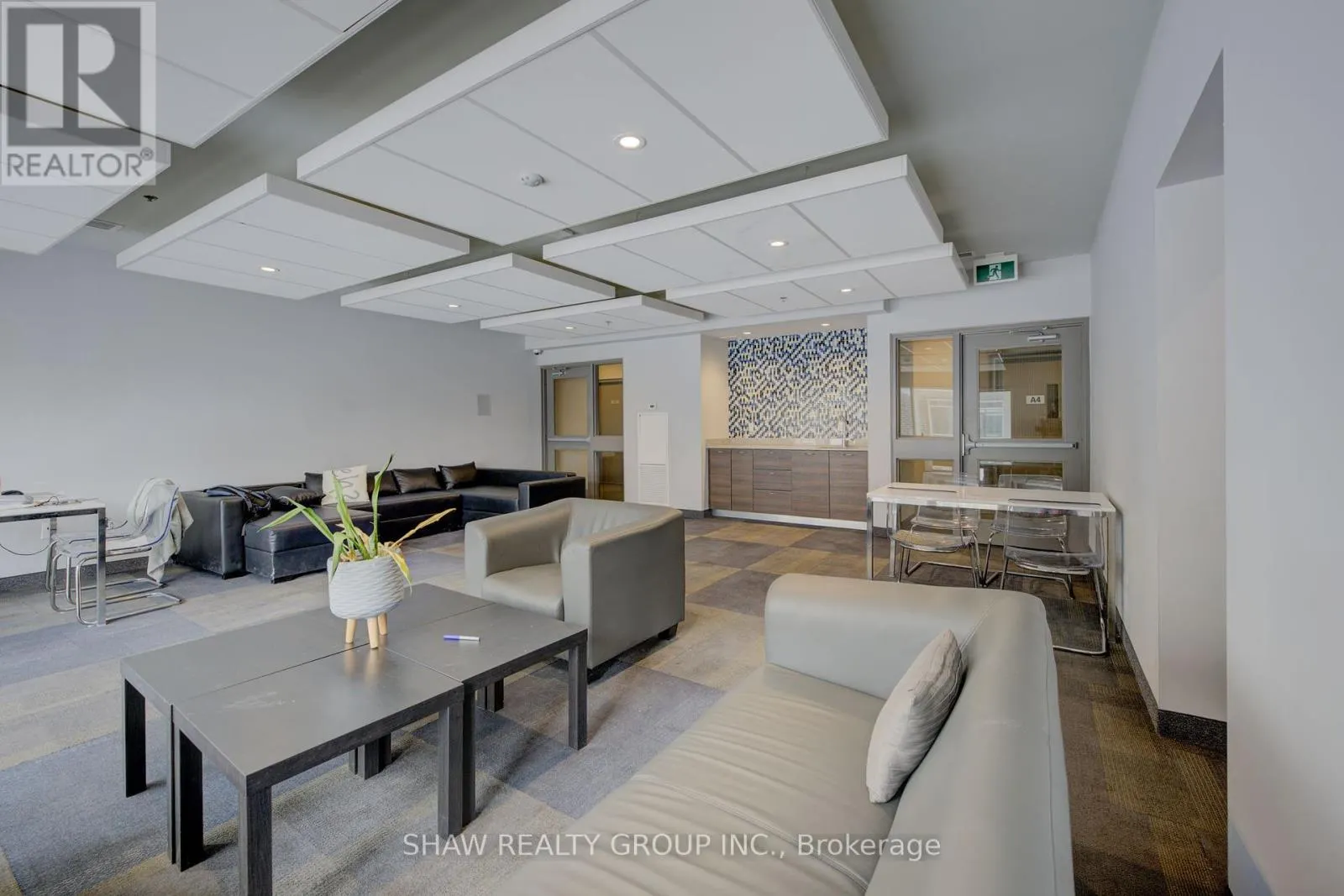 1203 - 318 SPRUCE STREET