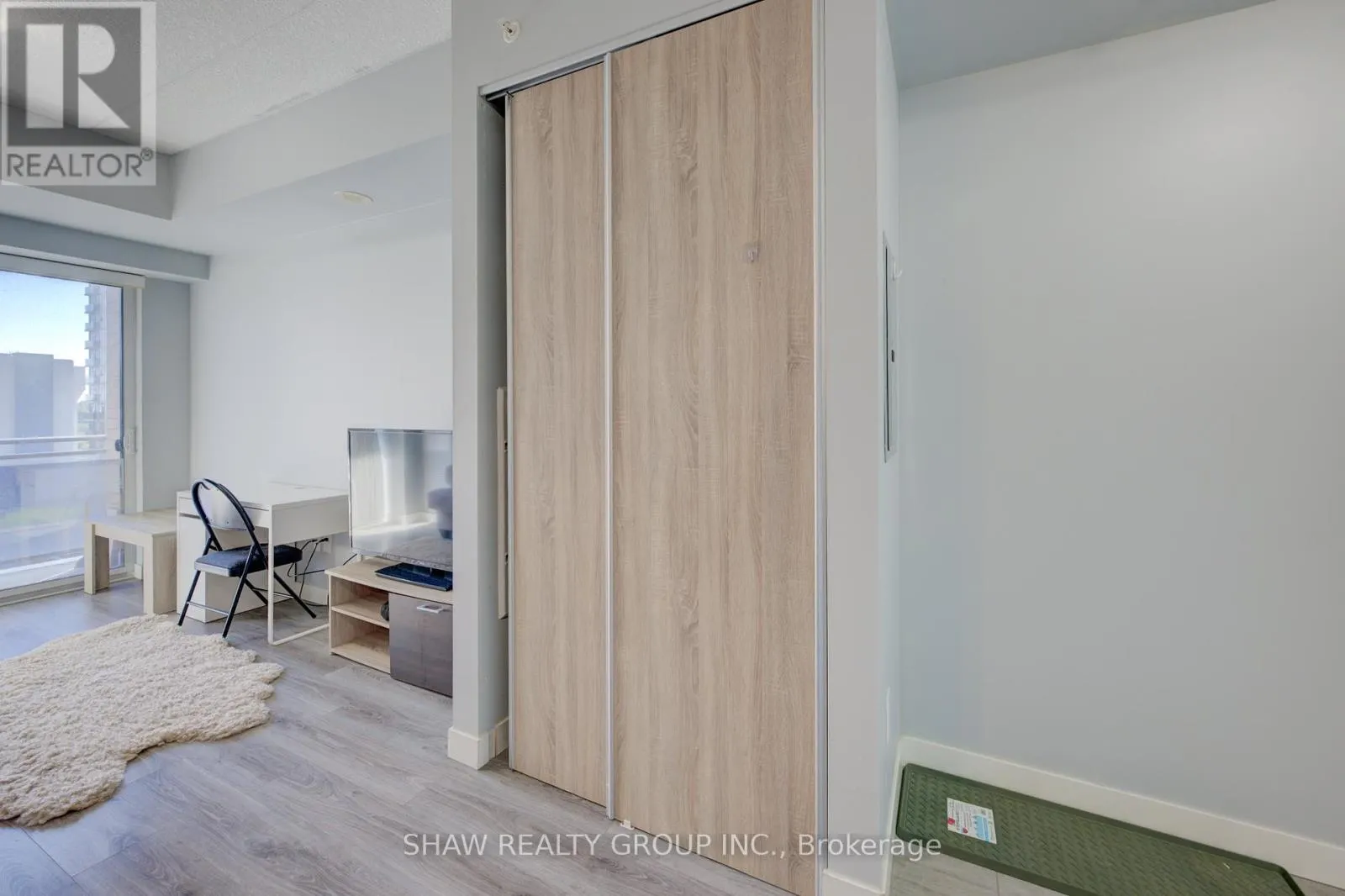 1203 - 318 SPRUCE STREET