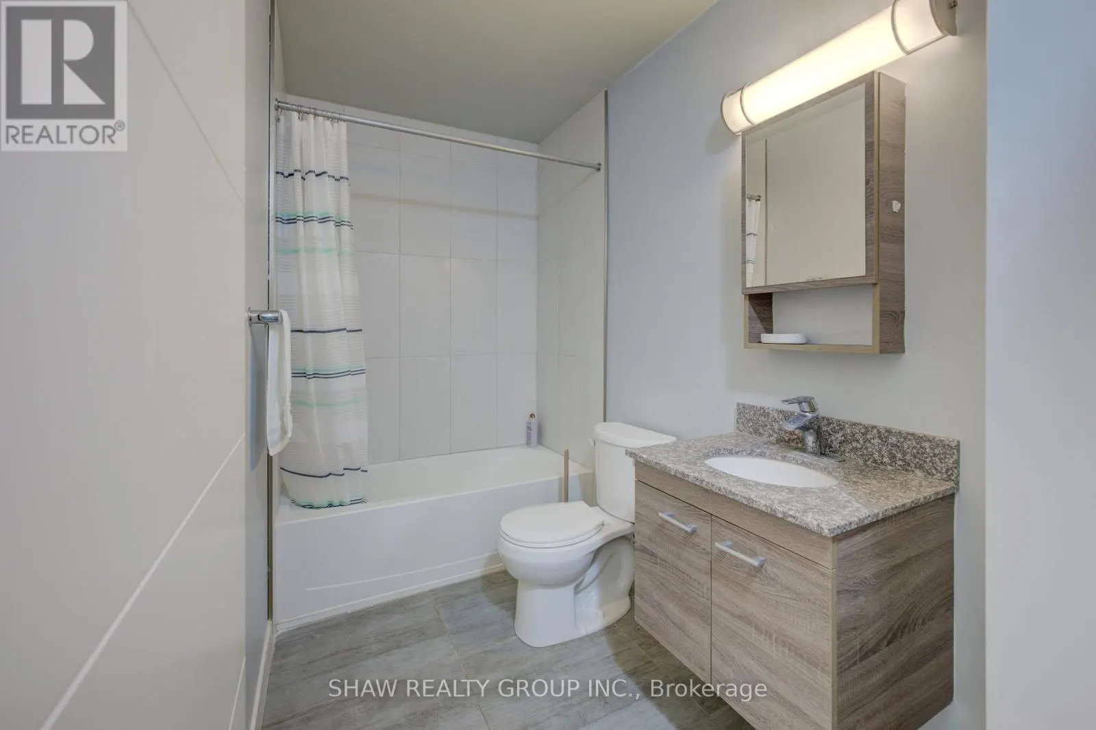 1203 - 318 SPRUCE STREET