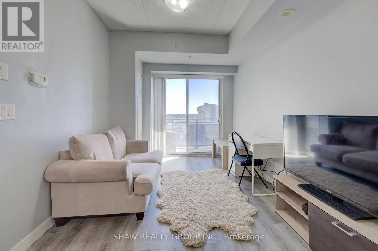 1203 - 318 SPRUCE STREET