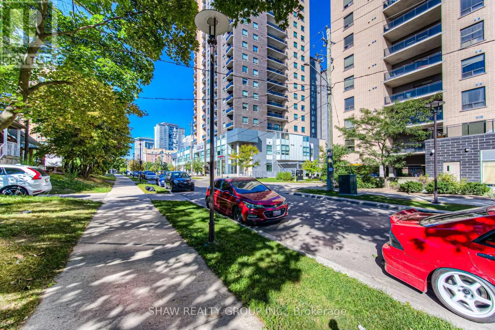 1203 - 318 SPRUCE STREET