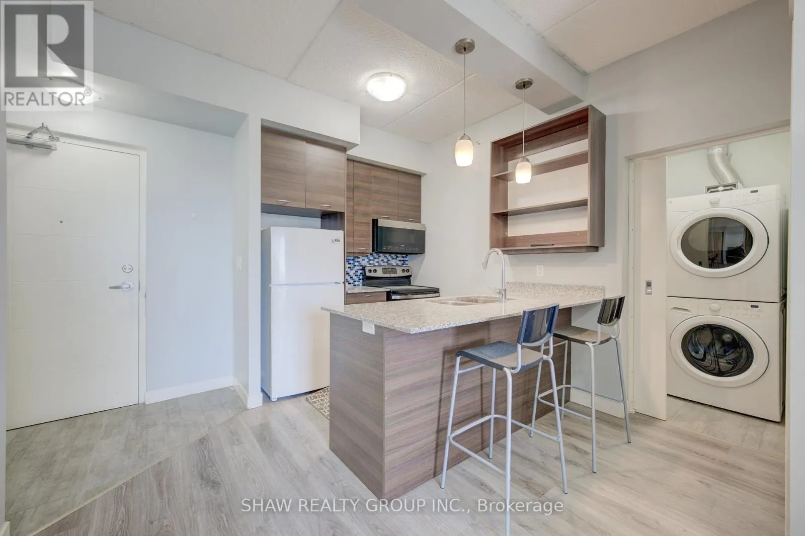 1203 - 318 SPRUCE STREET