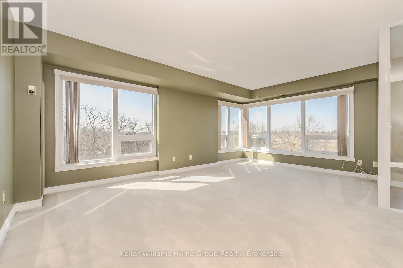 1008 - 237 KING STREET W, #1008