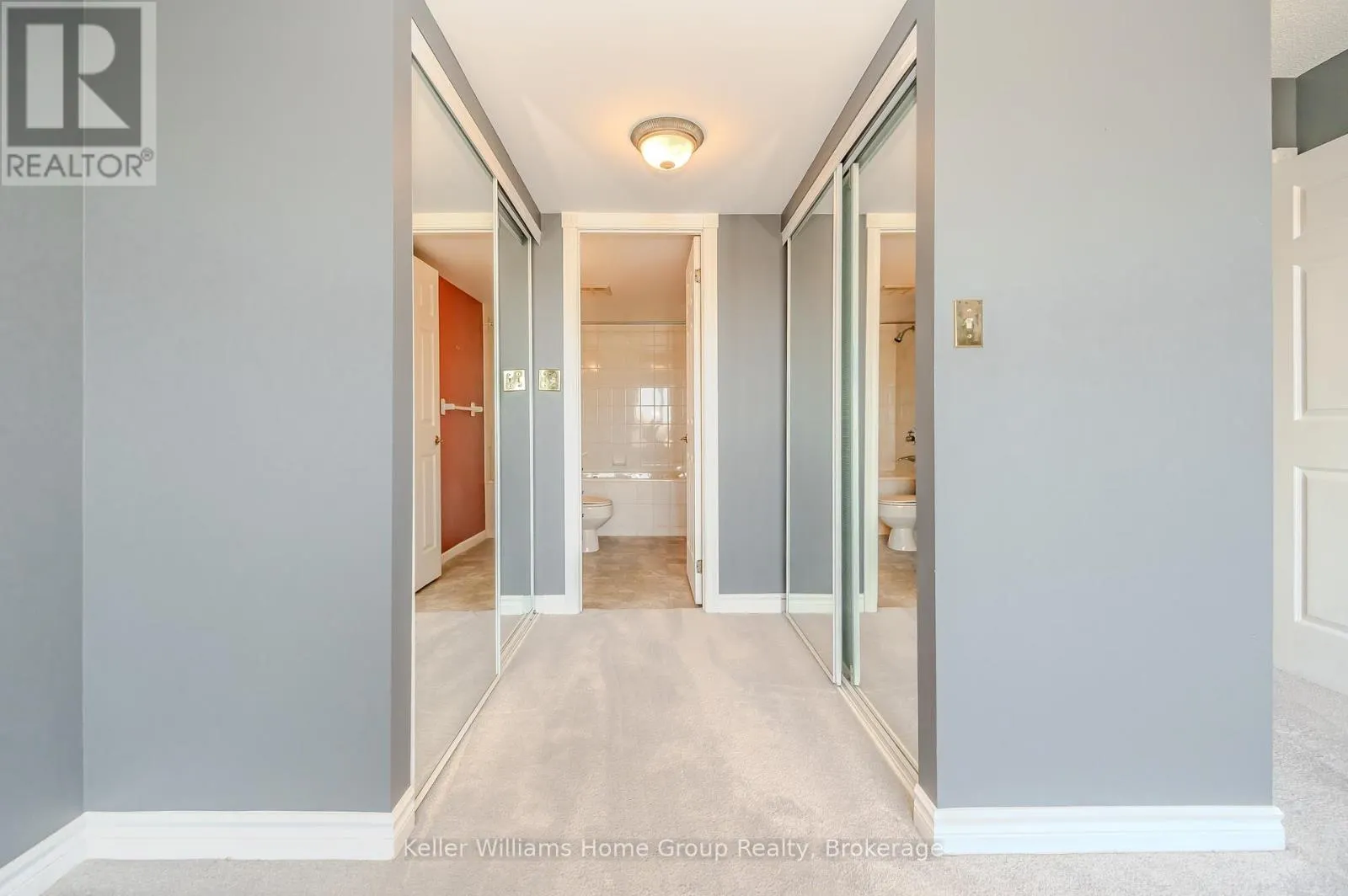 1008 - 237 KING STREET W, #1008
