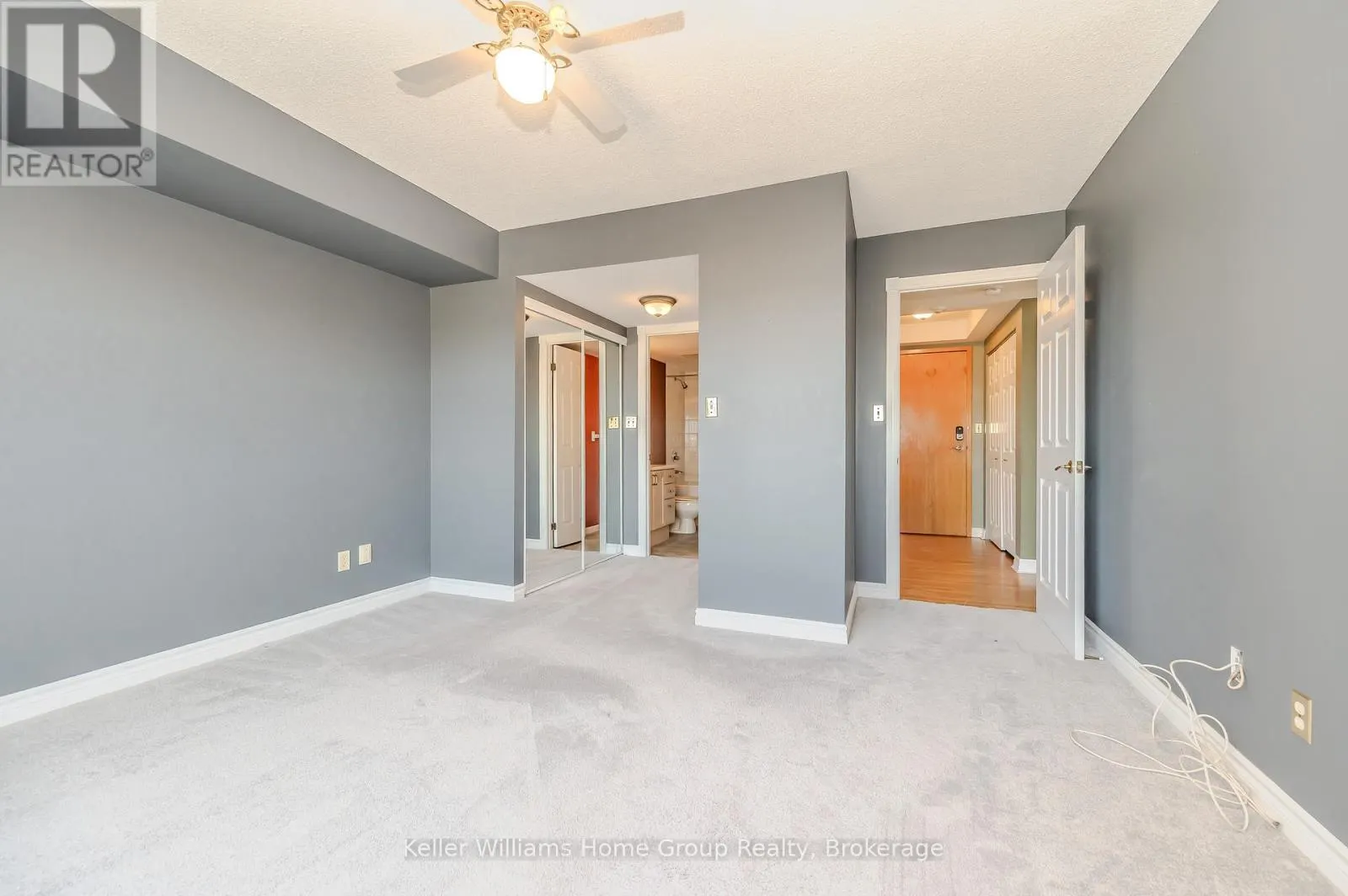 1008 - 237 KING STREET W, #1008