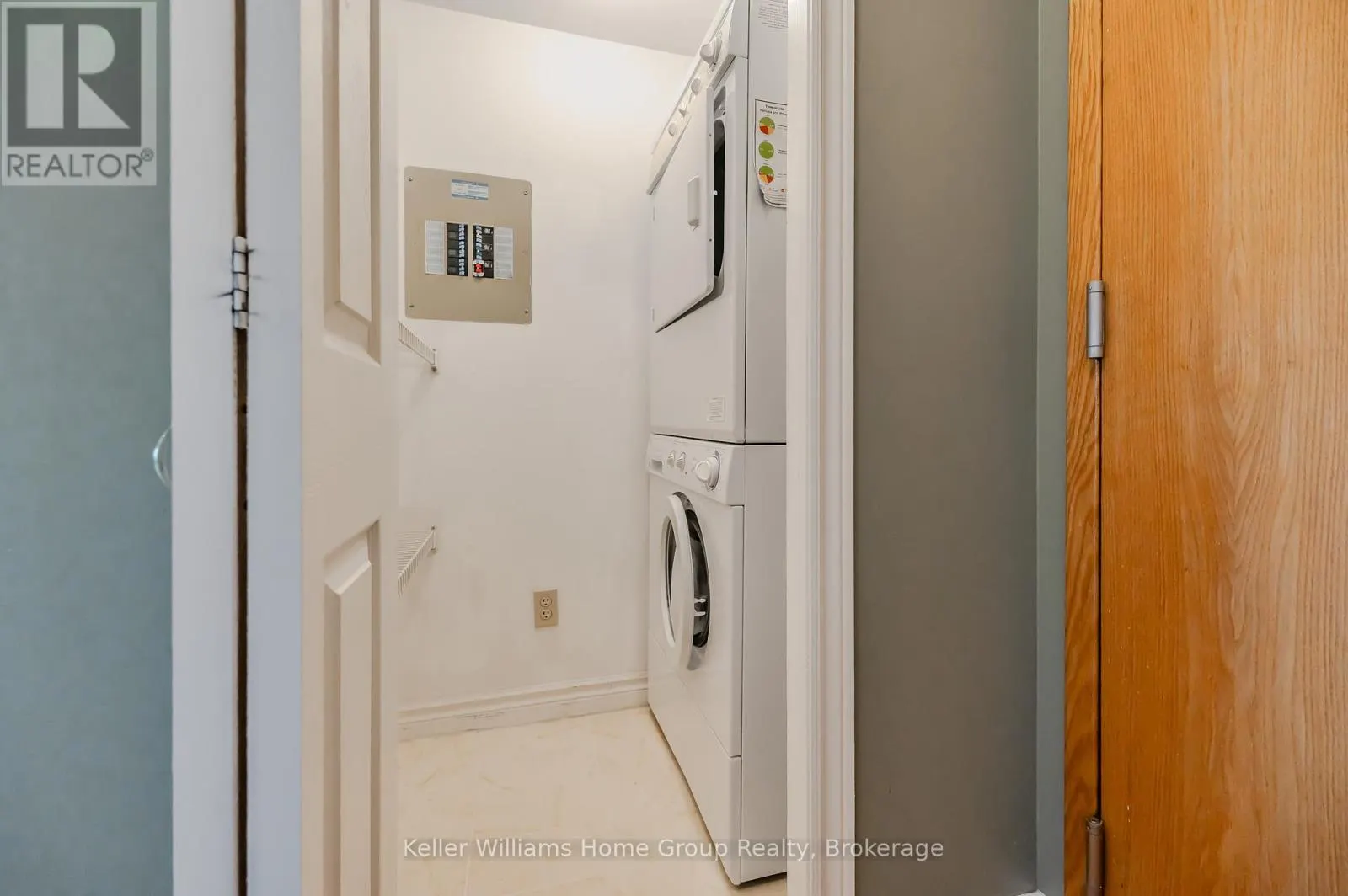 1008 - 237 KING STREET W, #1008