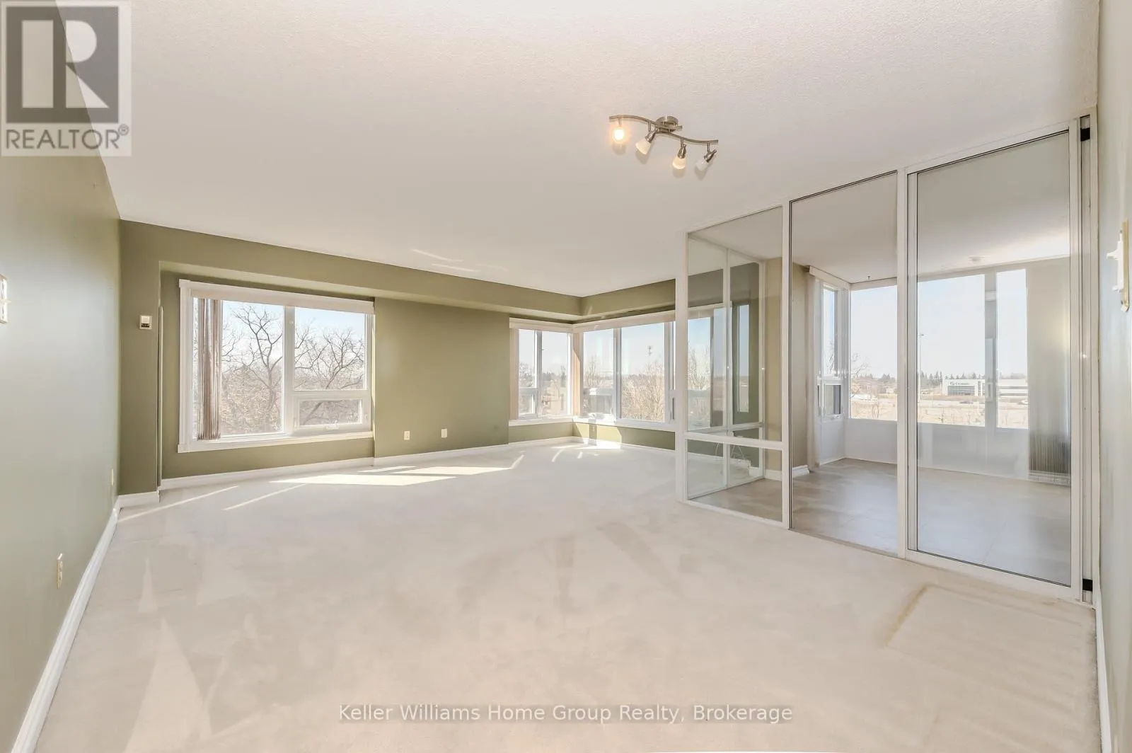1008 - 237 KING STREET W, #1008