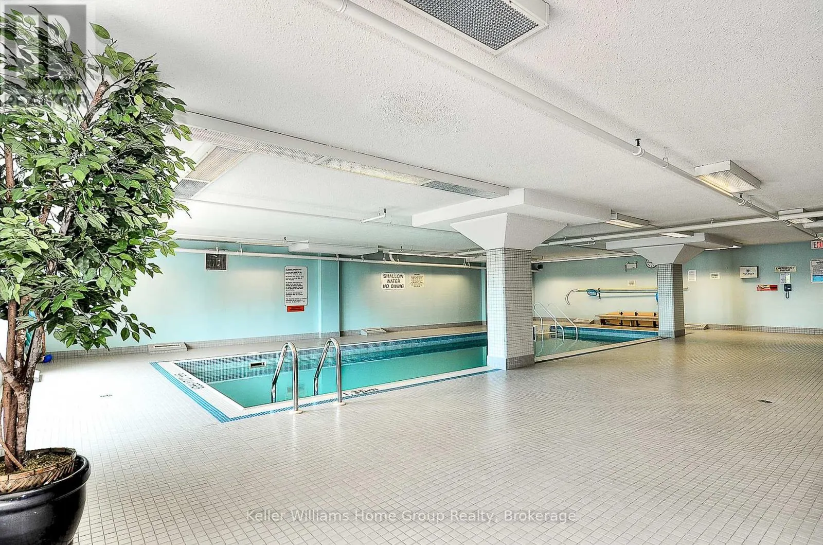 1008 - 237 KING STREET W, #1008