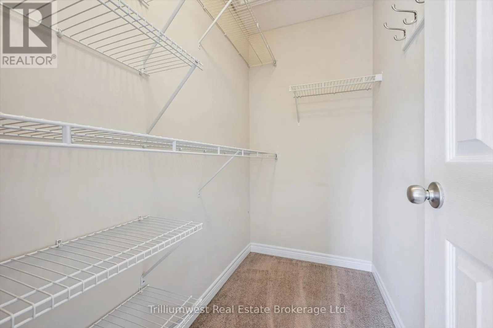 13 - 39 KAY CRESCENT, #13