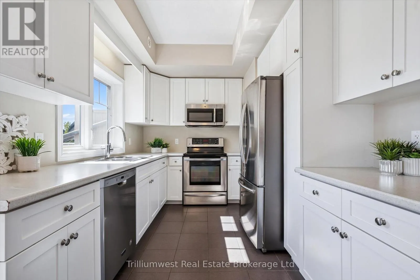 13 - 39 KAY CRESCENT, #13