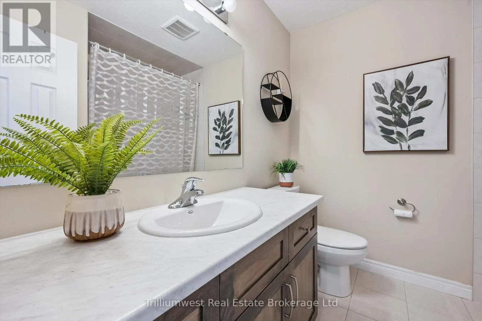 13 - 39 KAY CRESCENT, #13